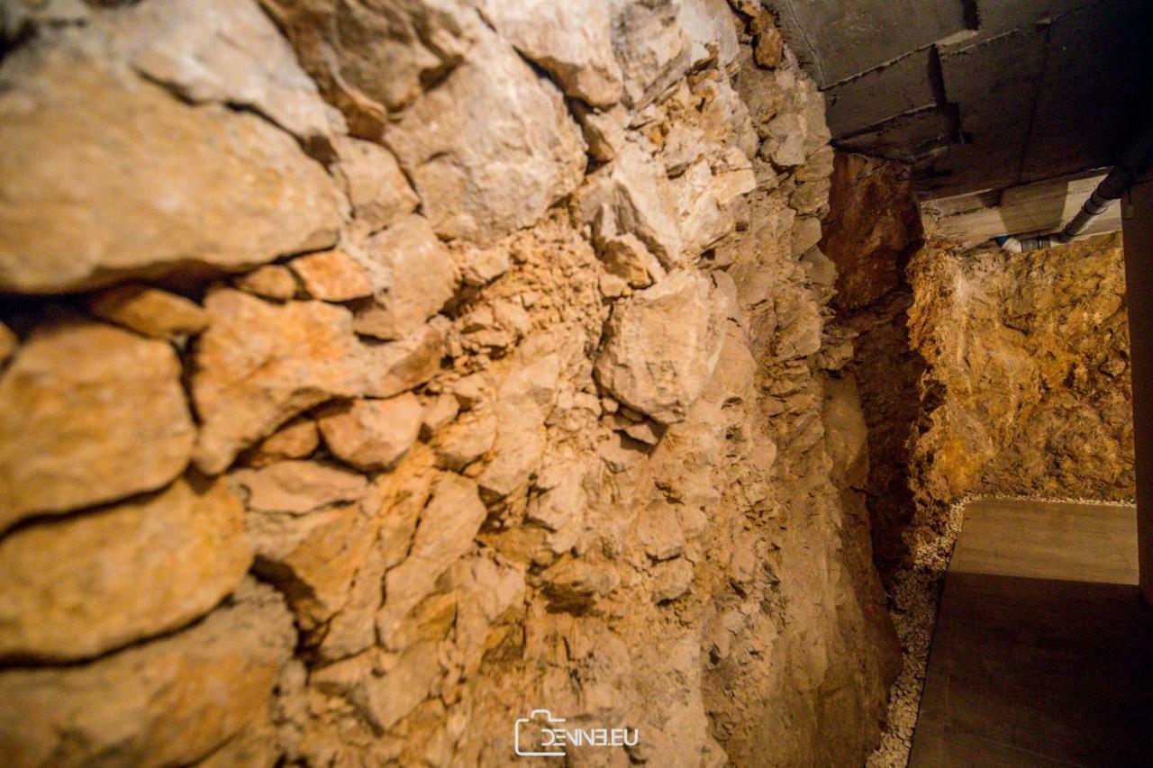 Villa Madomi Kustici Bagian luar foto